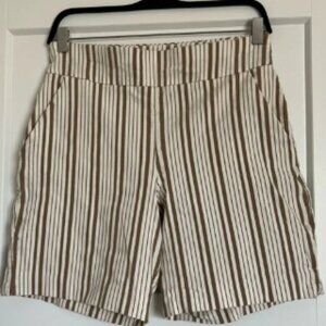 New York & Company Tan and White Striped Shorts | Size Medium